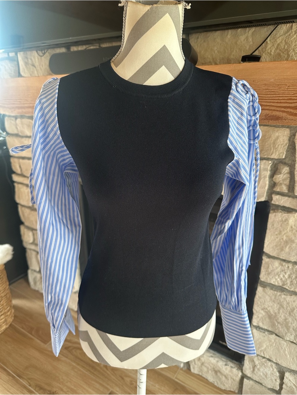 Mint Velvet Womenswear & Relaxed Modern Style Crew Neck Navy Sweater Sz S - Picture 6 of 7